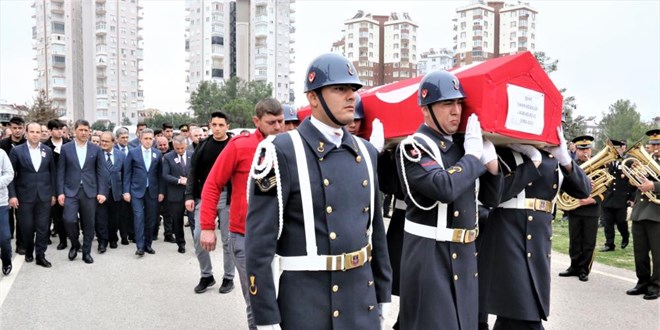 Görev için gittiği Mersin'den dönen karakol komutanı, kazada şehit oldu