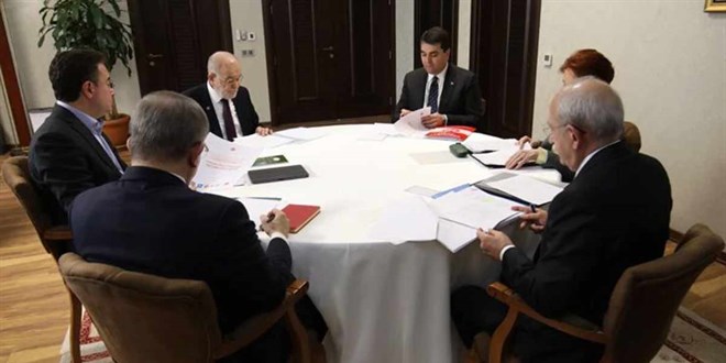 'Masadaki küçük partiler, Kılıçdaroğlu'na karşı çıkamaz'