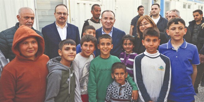 Bozdağ, depremzede seçmenin durumunu açıkladı: Gittiği şehir için oy kullanacak
