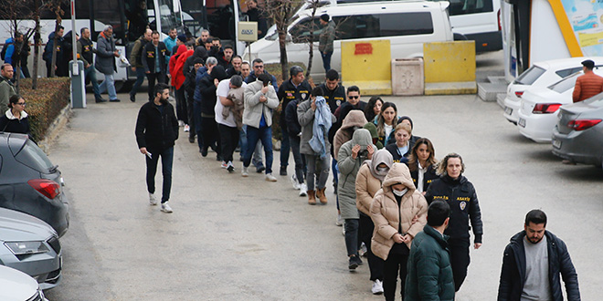 Sahte internet sitelerinden 'trafik sigortası' dolandırıcılığı: 22 tutuklama