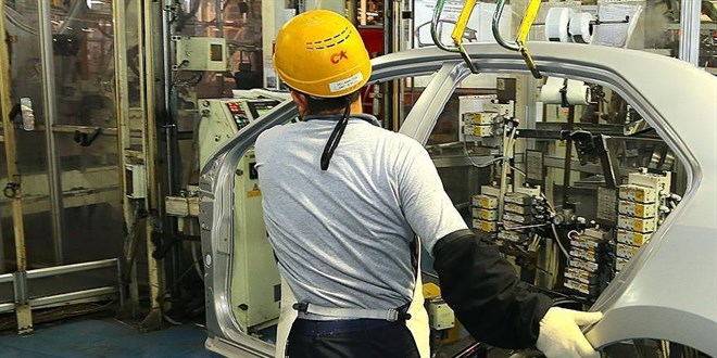 Bir yılda 12 kez rapor aldı, işinden oldu