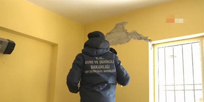 Elazığ'da 4 bin 462 bina ağır hasarlı