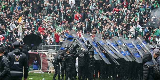 Bursaspor ve kulüp görevlileri PFDK'ya sevk edildi