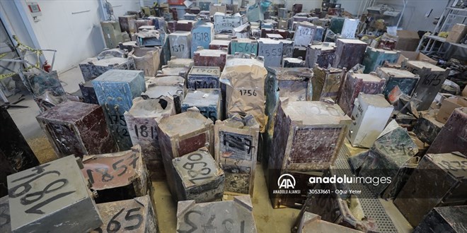 Depremin 'yediemini' çelik kasaları ve değerli eşyaları muhafaza ediyor