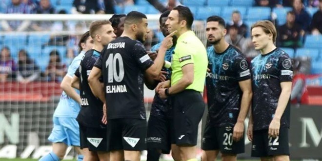 Younes Belhanda kırmızı gördü: Rakibine tokat attı