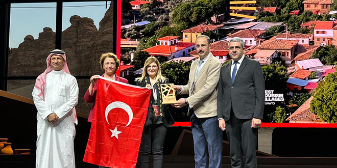 'Dünyanın En İyi Köyleri' listesine giren Birgi, ödülünü aldı