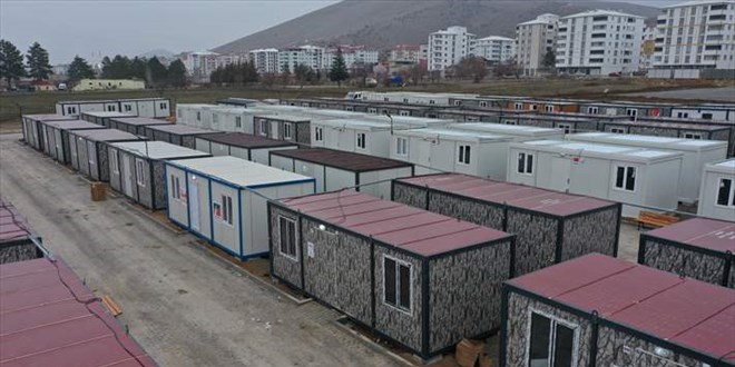 Depremlerden etkilenen Malatya'da 4 bin kişinin kalacağı konteyner kent kuruluyor