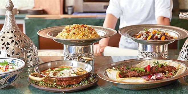 Aile boyu iftar 10 bin lira: İftar menüleri altınla yarışıyor