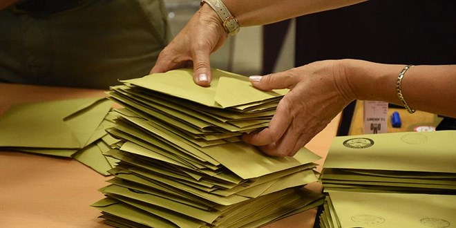 AK Parti seçim günü 2 milyon kişiyi sandıkta görevlendirecek