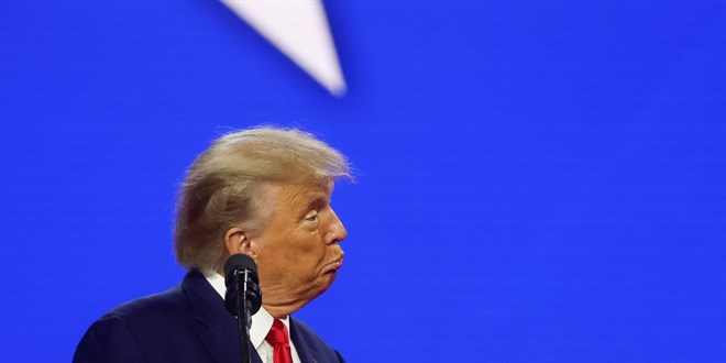 Trump, hakkında soruşturma yürüten savcıların görevden alınmalarını istedi