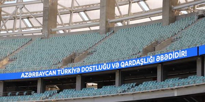 Depremzedeler yararına yapılacak Karabağ-Galatasaray maçı için 60 bin bilet satıldı