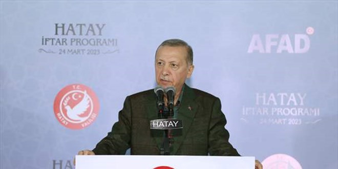 'Deprem bölgesinde hayat normale dönünceye dek, belediyelerimiz faaliyetlerini sürdürecekler'