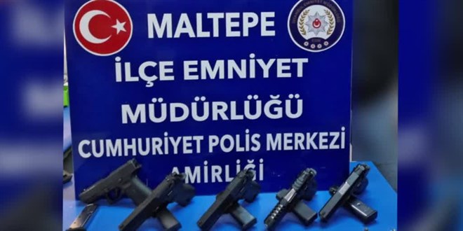 Aramada 5 ruhsatsız silah ele geçirildi, silah ticaretinden serbest bırakıldı
