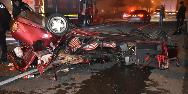 Karadeniz Sahil Yolu'ndaki kazada 2 kişi öldü, 2 kişi ağır yaralandı