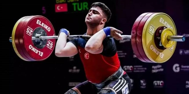 Milli halterci Sami Baki, yıldızlarda dünya şampiyonu oldu