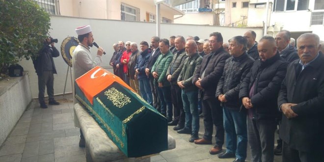 Eşi tarafından öldürülen hakim toprağa verildi