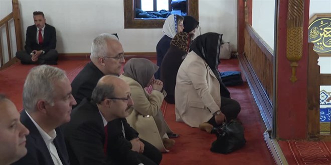 Aile Bakanı Yanık, depremde vefat eden personel için verilen mevlide katıldı