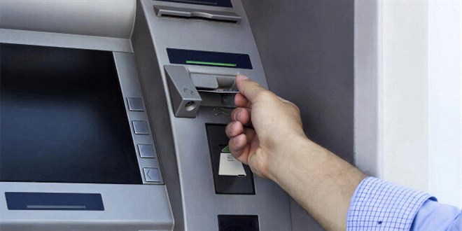 Yargıtay'dan emsal karar: ATM'ye kartını kaptıranlar dikkat!