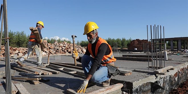 İnşaat maliyet endeksi şubatta aylık bazda yüzde 2,08, yıllık bazda yüzde 72,37 arttı