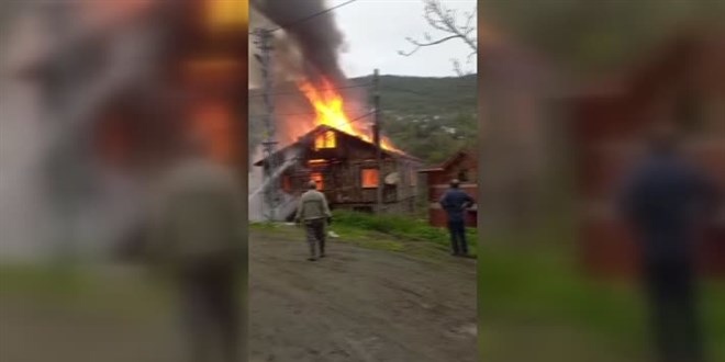 Kastamonu'da bir evde çıkan yangında 1 kişi öldü