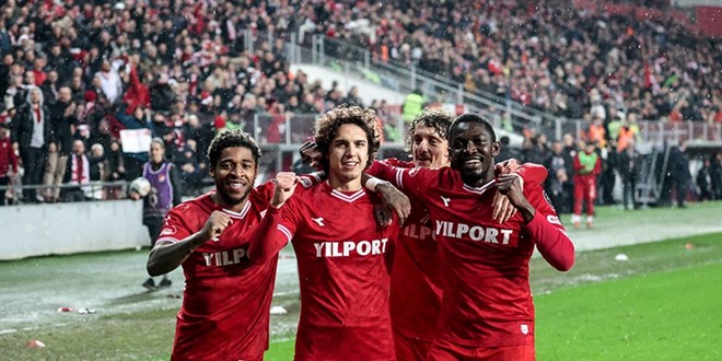 Samsunspor, 11 yıl sonra Süper Lig'de