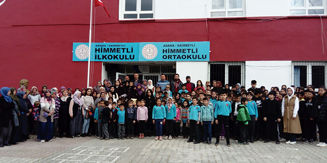 Üzerine kaya düşen otomobilde ölen öğretmenlerin yakınlarından okula ziyaret
