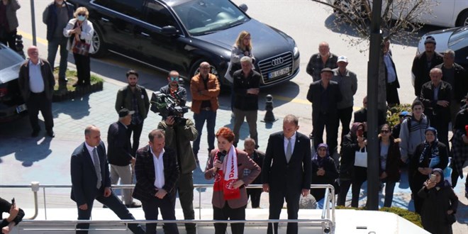 Meral Akşener Bolu'da başbakanlık için oy istedi