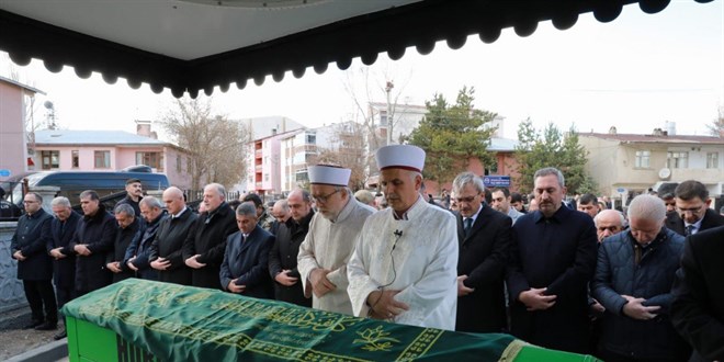 Gaziantep Valisi Gül'ün annesi ebediyete uğurlandı