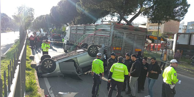 Otomobili devrilen İlçe Emniyet Müdürü yaralandı