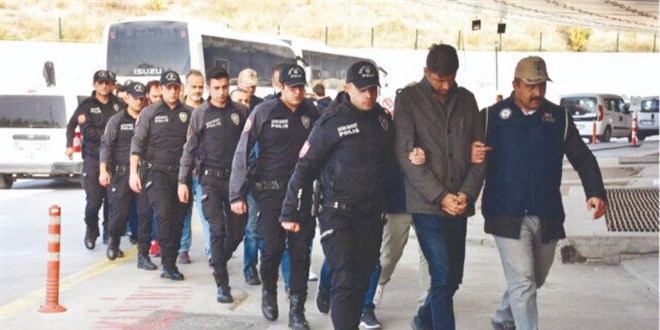Hapisten çıkıp yine FETÖ'ye koştular