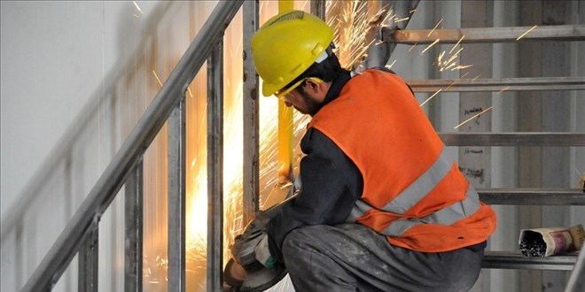 Ücretli çalışan sayısı yıllık yüzde 6,6 arttı