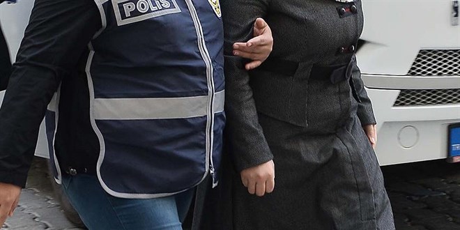 2 aylık bebek üzerine asit dökülmesi soruşturmasında bir kadın tutuklandı