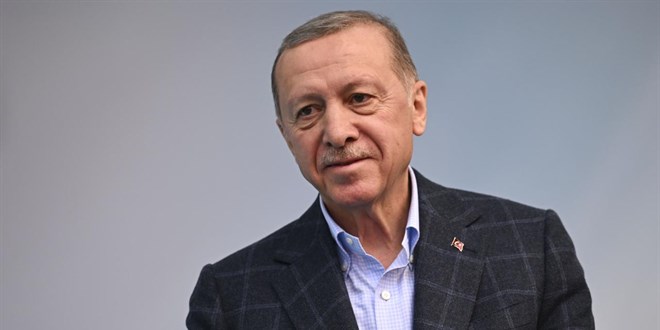 Erdoğan: Gençleri anlamak onların geleceklerine yatırım yaparak olur