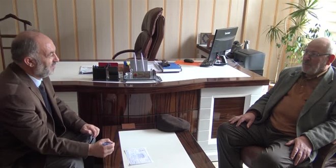 Afyonkarahisarlı gurbetçi çift, biriktirdiği umre parasını depremzedelere bağışladı