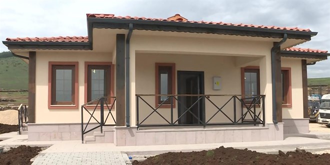 Köy evleri bayramda depremzedeler için teslimata hazır