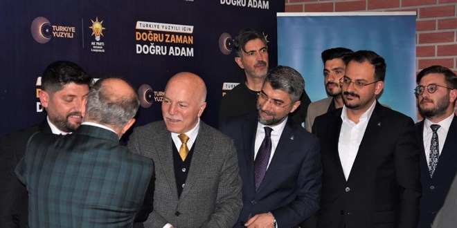 İYİ Parti'den istifa eden 35 kişi Ak Parti'ye geçti