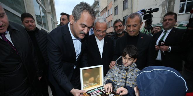 Milli Eğitim Bakanı Özer, Ordu'da bayram namazının ardından konuştu
