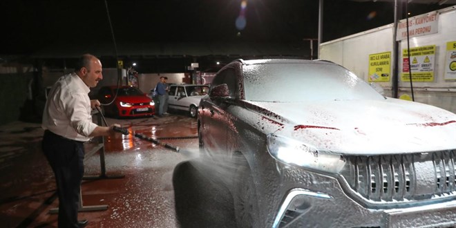 Bakan Varank Togg'a 'bayram temizliği' yaptı