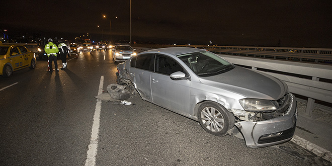 Kaza yapan otomobilini kontrol ederken başka bir aracın çarpması sonucu öldü