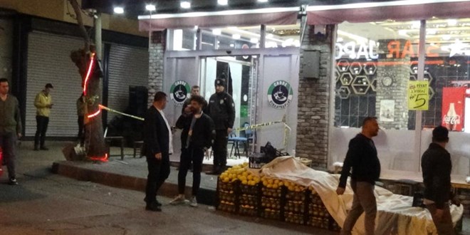 Kahvehanede oturan husumetlilerine kurşun yağdırdı: 1 ölü, 5 yaralı
