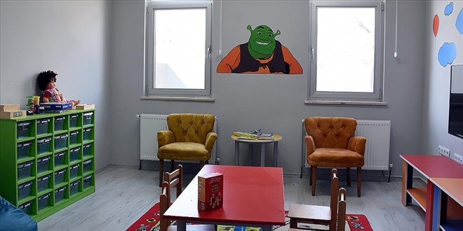 Çocuk görüşme merkezleri 4 il ve 15 ilçede daha hizmete giriyor