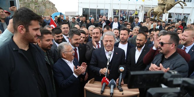 Bakan Akar: Büyük ve Güçlü Türkiye İçin Hep Beraber Çalışıyoruz