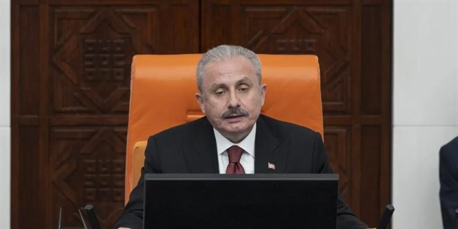 Mustafa Şentop son kez Genel Kurul'a başkanlık etti