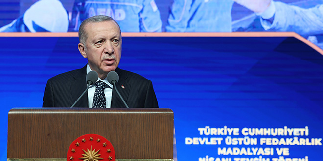 Erdoğan: 55 bin kişiye Devlet Üstün Fedakarlık Madalyası ve Nişanı verilecek