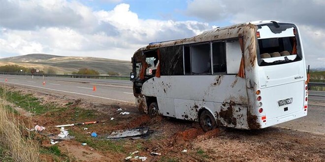 Kayseri'de cezaevi nakil aracı devrildi: 1 mahkum öldü, 13 yaralı