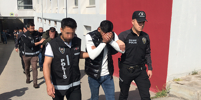 Hayali yağ satışıyla Fransız ve Arap iş insanlarını dolandırdılar