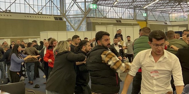 Amsterdam'da PKK sempatizanları sandık müşahitlerine saldırdı