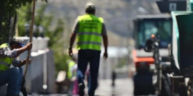 Kamu işçilerine zam haricinde başka hangi hakları verildi?