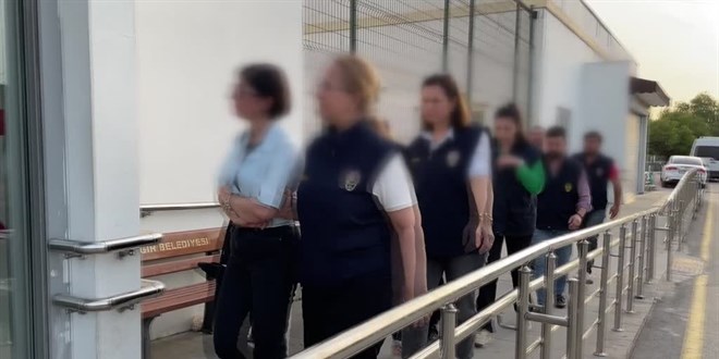 Adana'da depremzede seçmenlere hakaret iddiasına 8 gözaltı