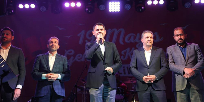 Bakan Kurum: İlk defa oy kullanacak kardeşlerimle birlikte bu zaferi mühürleyeceğiz